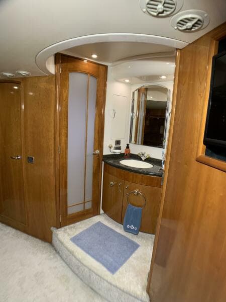 2006 Carver 56 Voyager