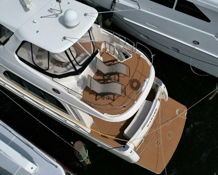 2006 Carver 56 Voyager