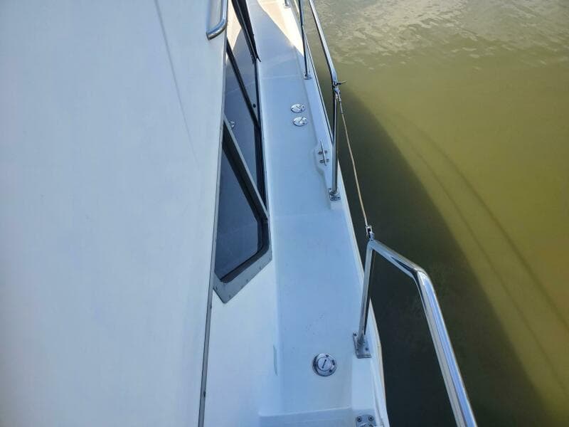 1996 Carver 355 - Photo 13