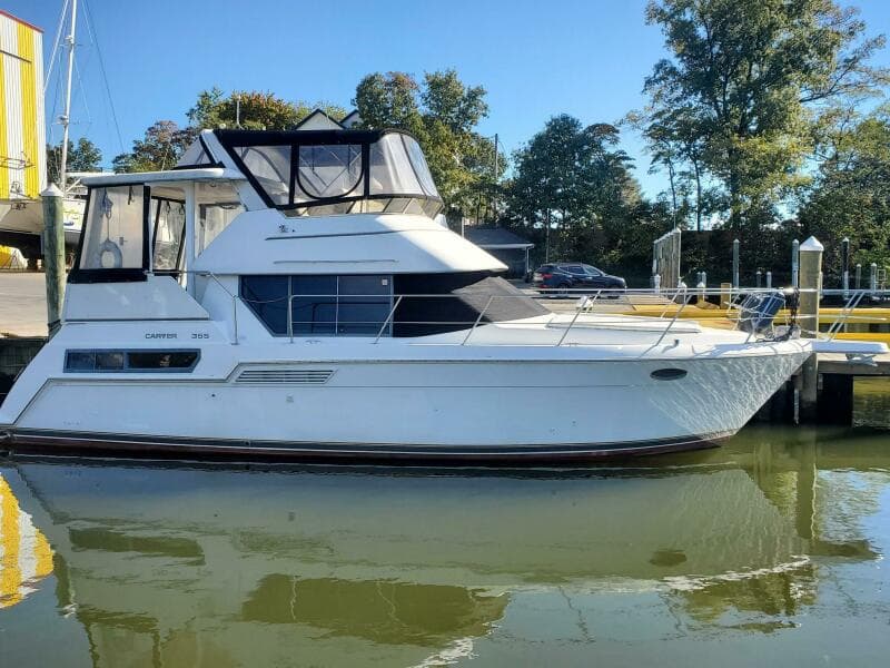 1996 Carver 355 - Photo 2