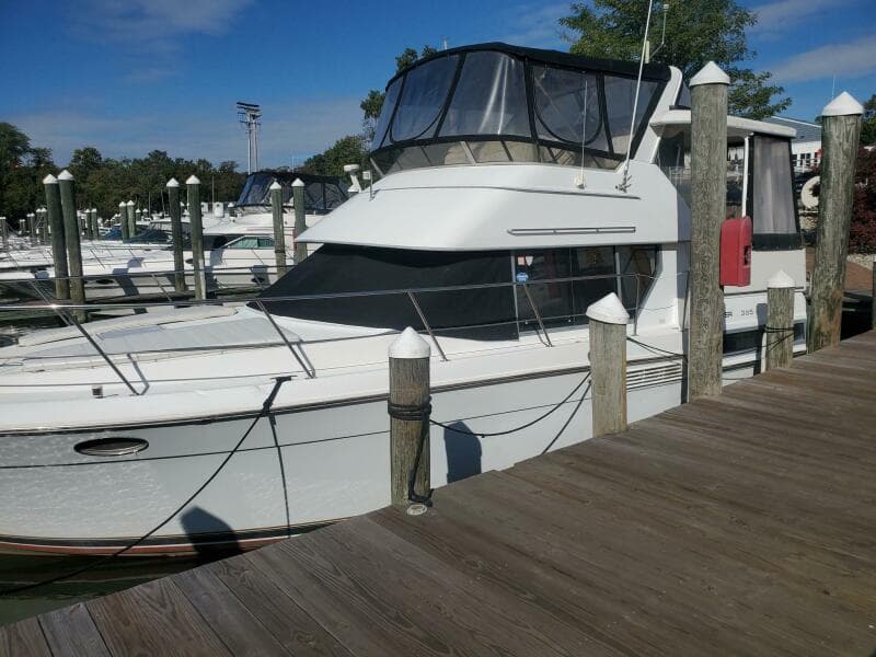 1996 Carver 355 - Photo 4