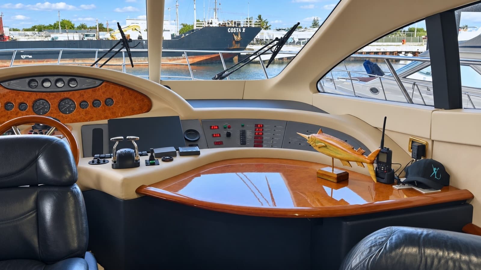 2004 Azimut 62 - Photo 34