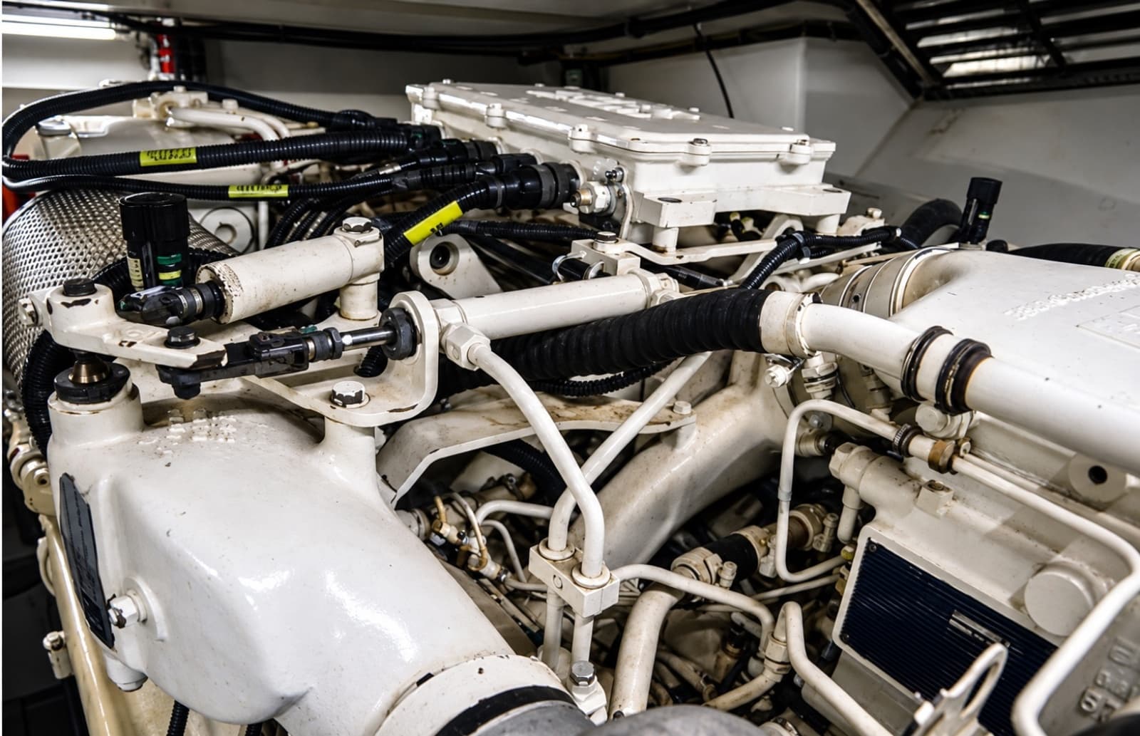 2004 Azimut 62 - Photo 30