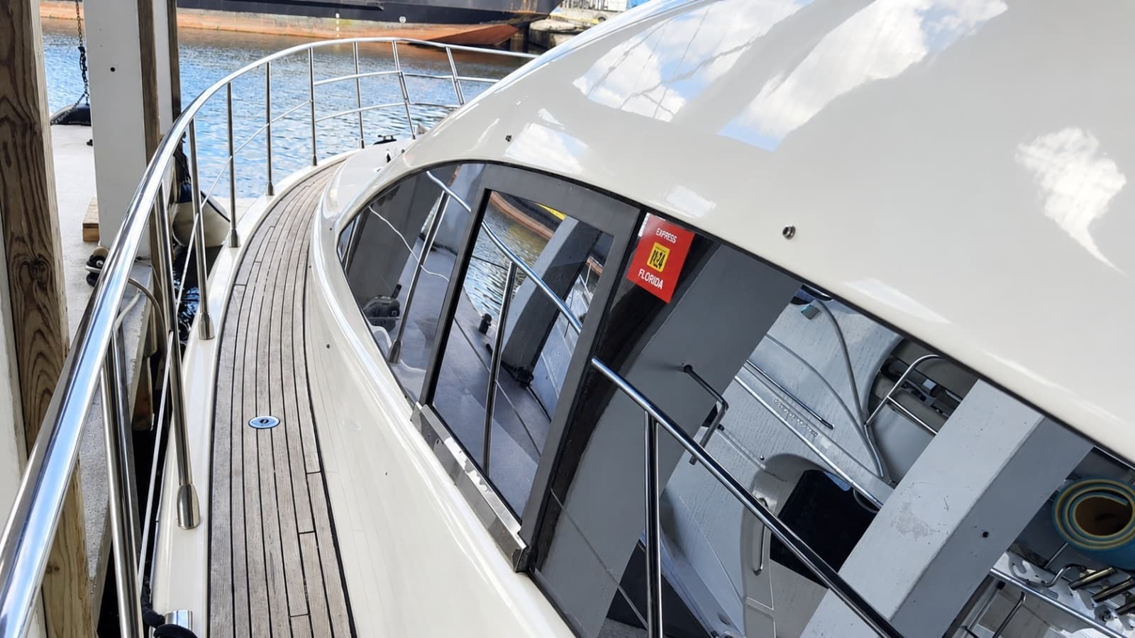 2004 Azimut 62 - Photo 40