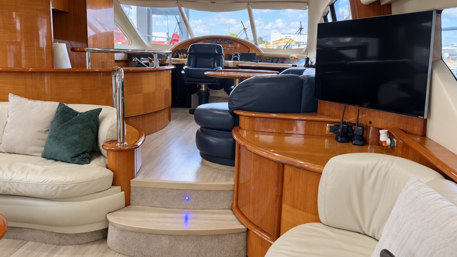 2004 Azimut 62 - Photo 4