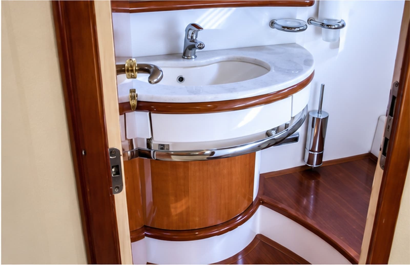 2004 Azimut 62 - Photo 10