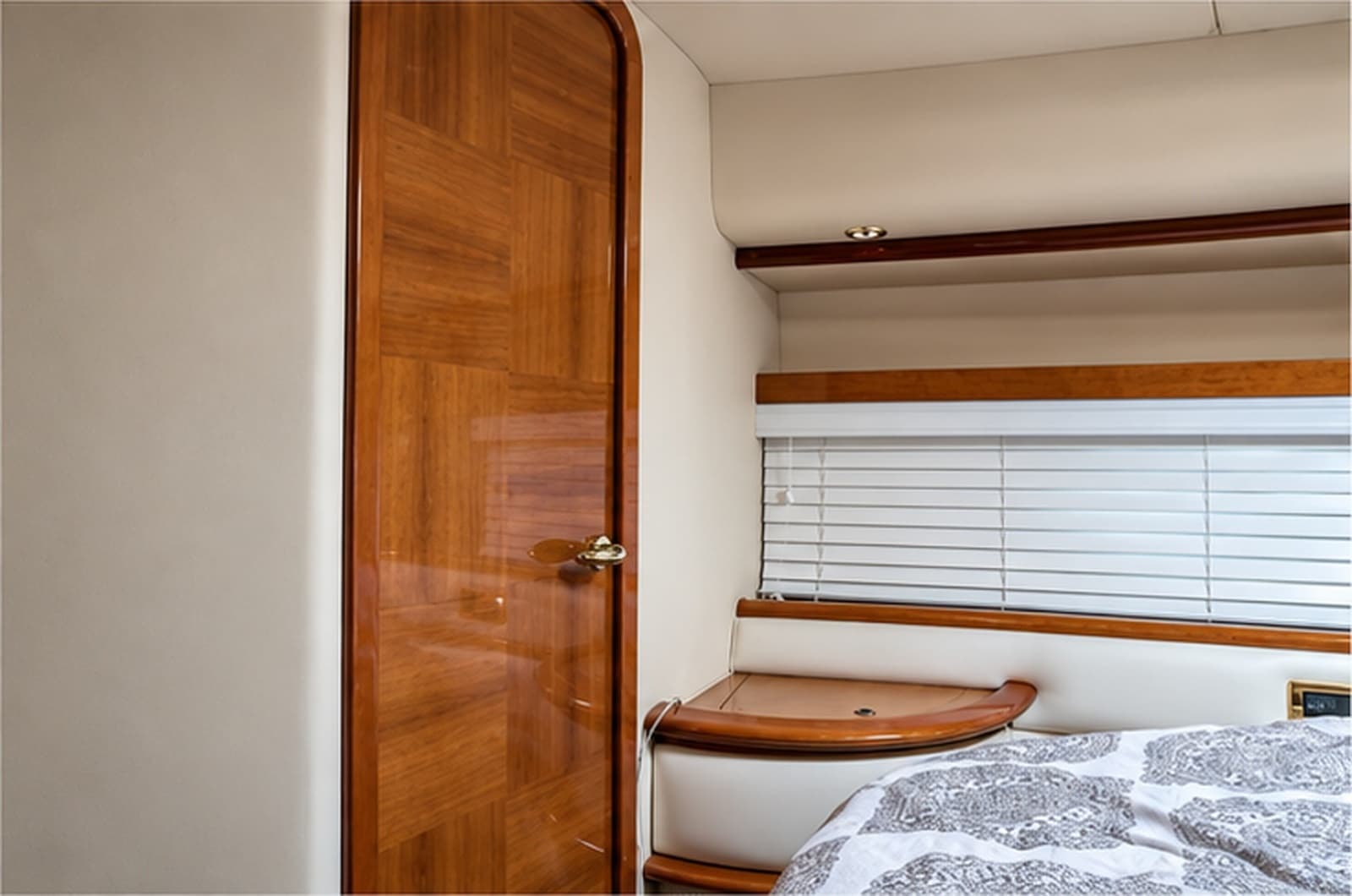 2004 Azimut 62 - Photo 16