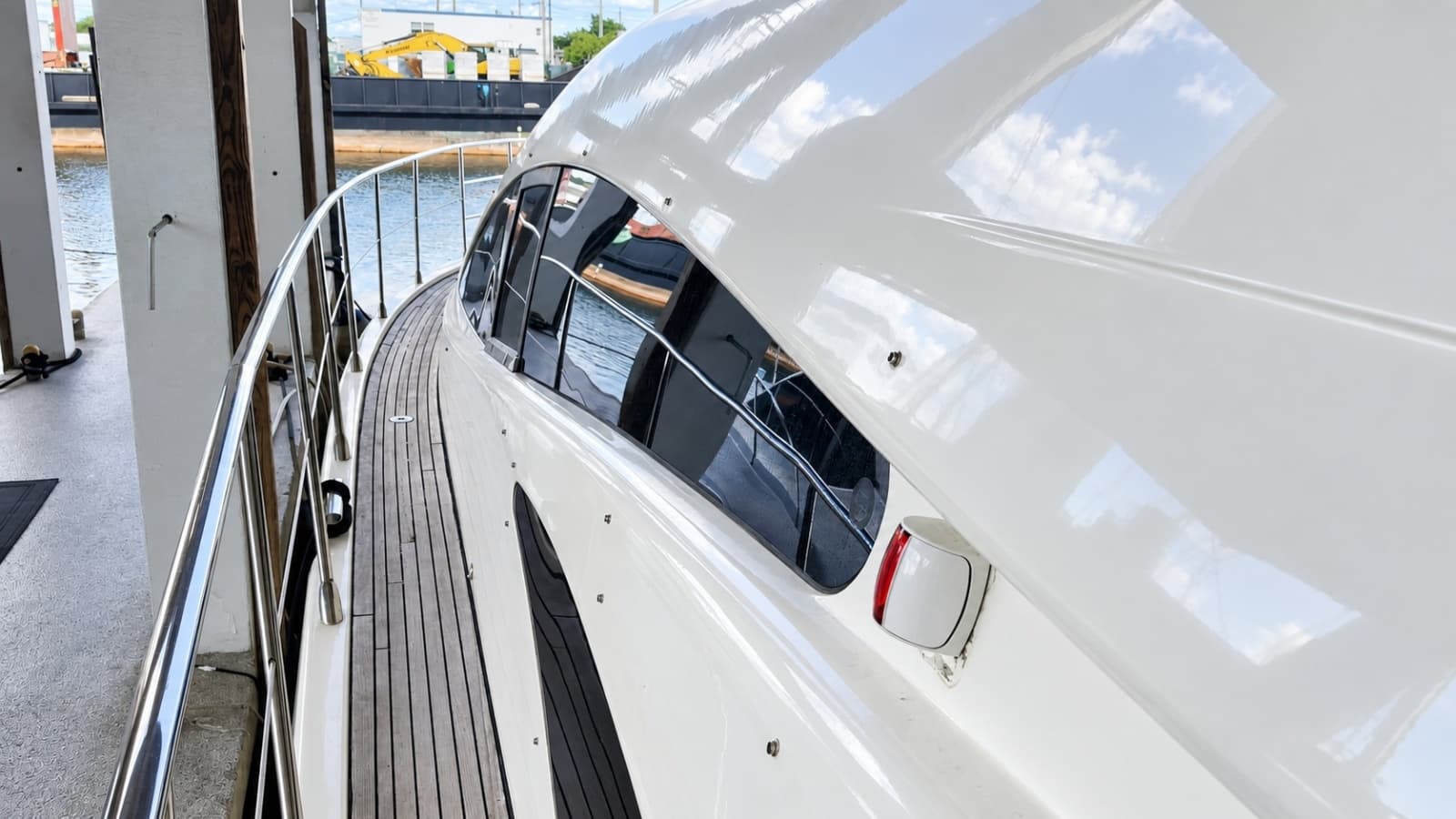 2004 Azimut 62 - Photo 39