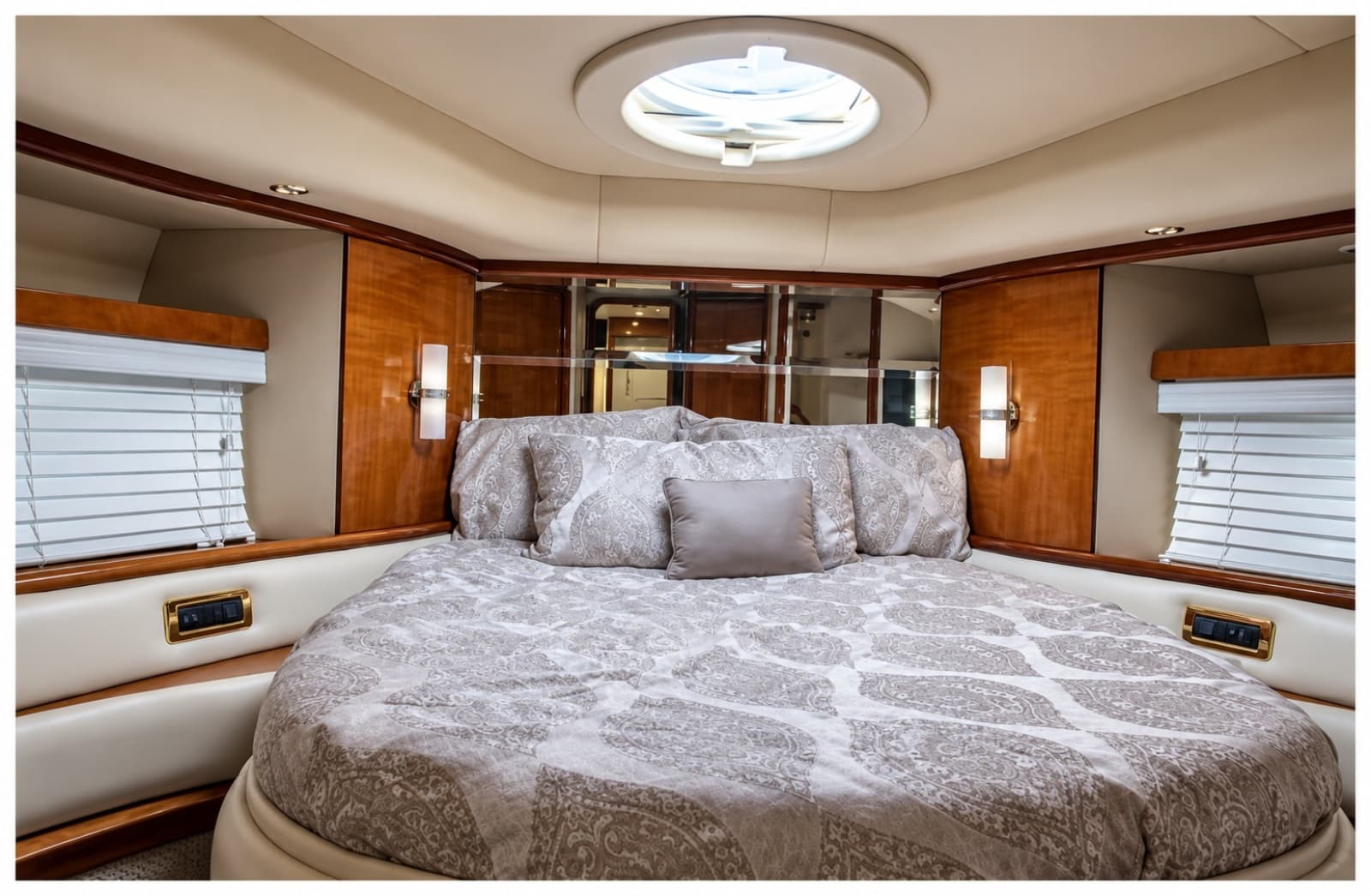 2004 Azimut 62 - Photo 13