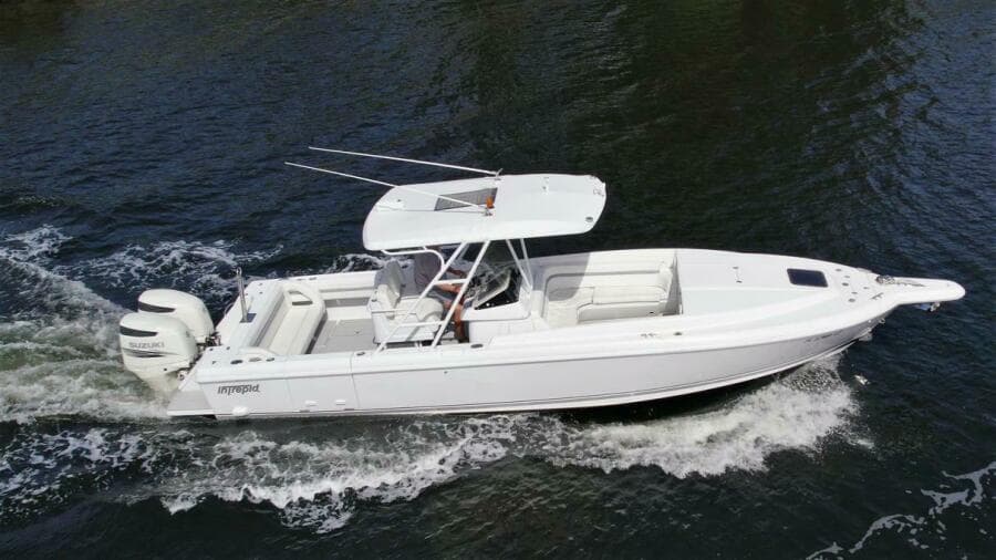 2003 Intrepid 32