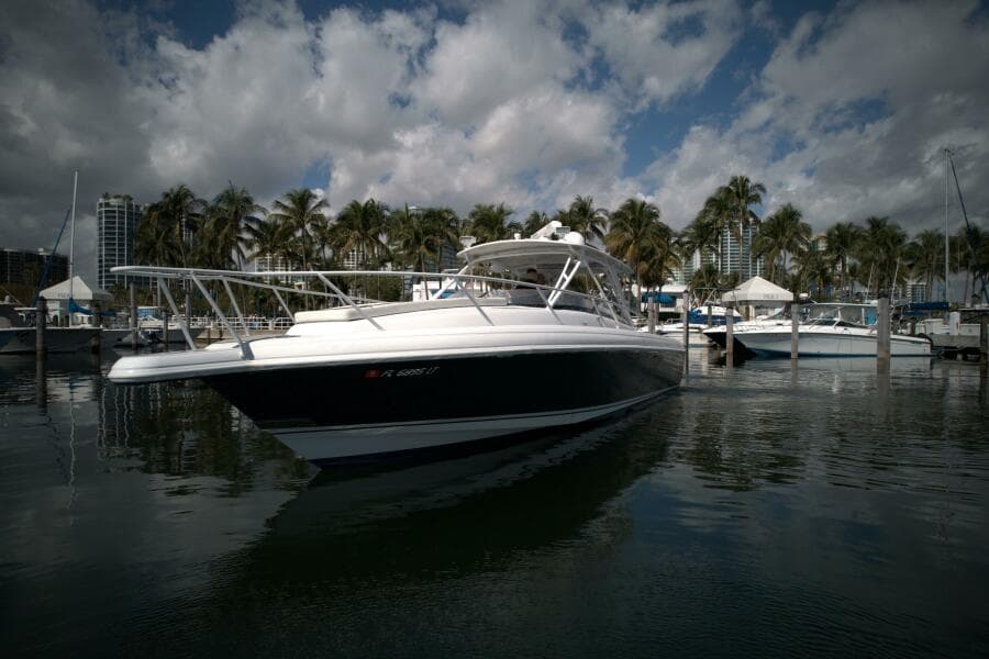 2002 Intrepid 377 Walkaround Cuddy