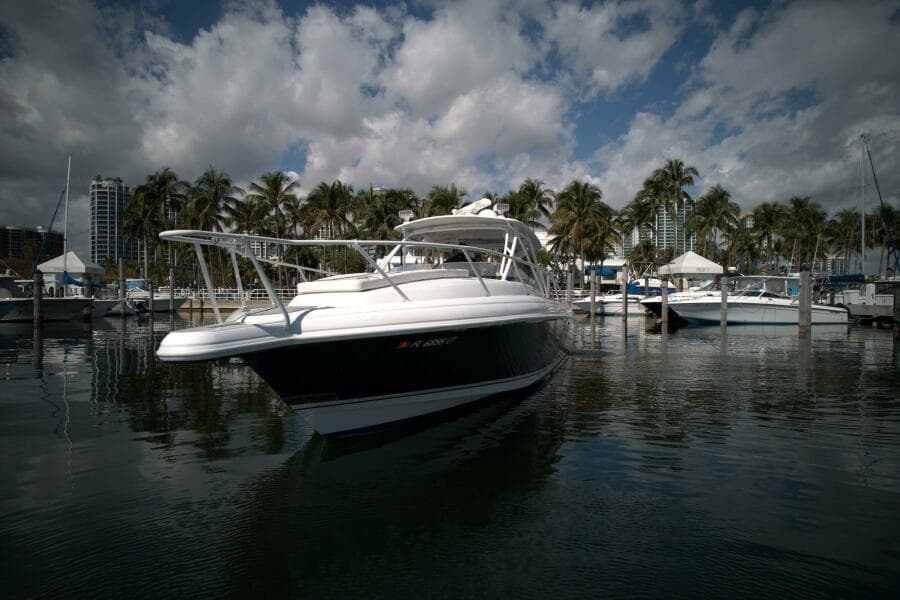 2002 Intrepid 377 Walkaround Cuddy