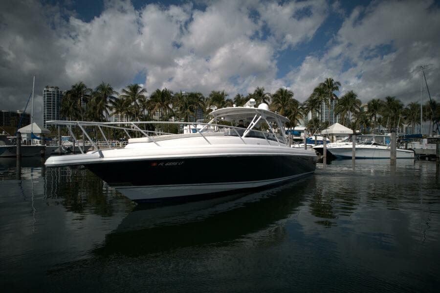 2002 Intrepid 377 Walkaround Cuddy