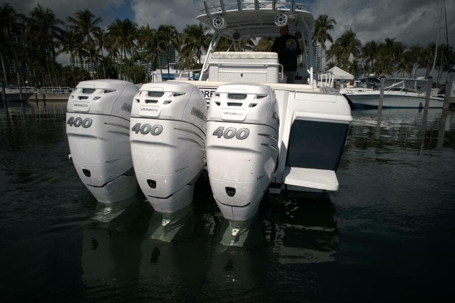 2002 Intrepid 377 Walkaround Cuddy