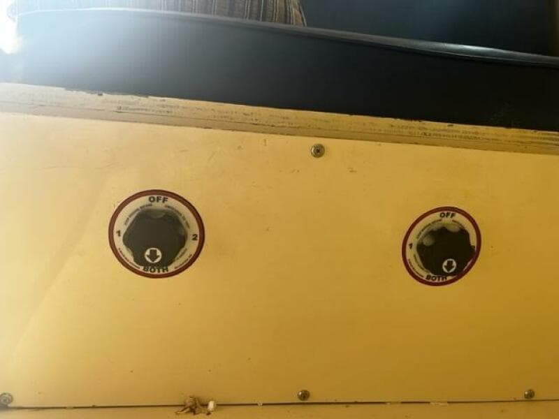 LITTLE EVA_Shore power