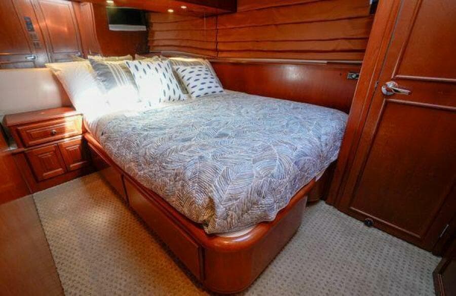 1997 Hatteras 90 - Photo 36