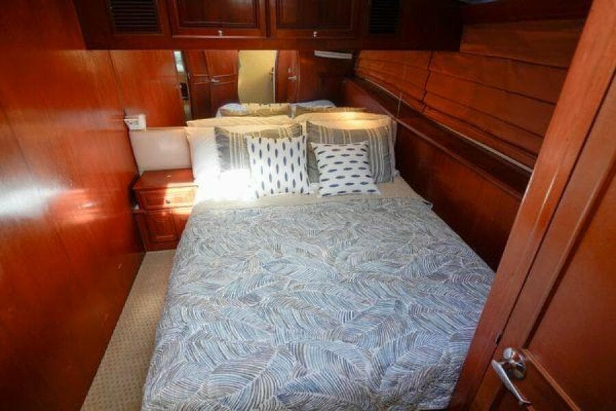 1997 Hatteras 90 - Photo 35