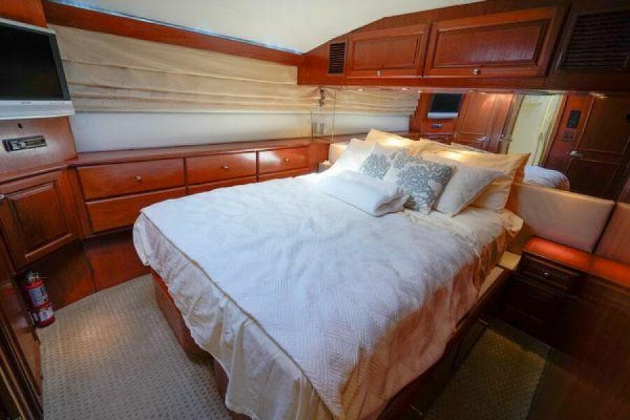 1997 Hatteras 90 - Photo 33