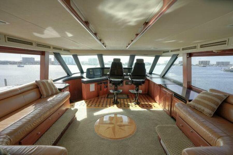 1997 Hatteras 90 - Photo 45