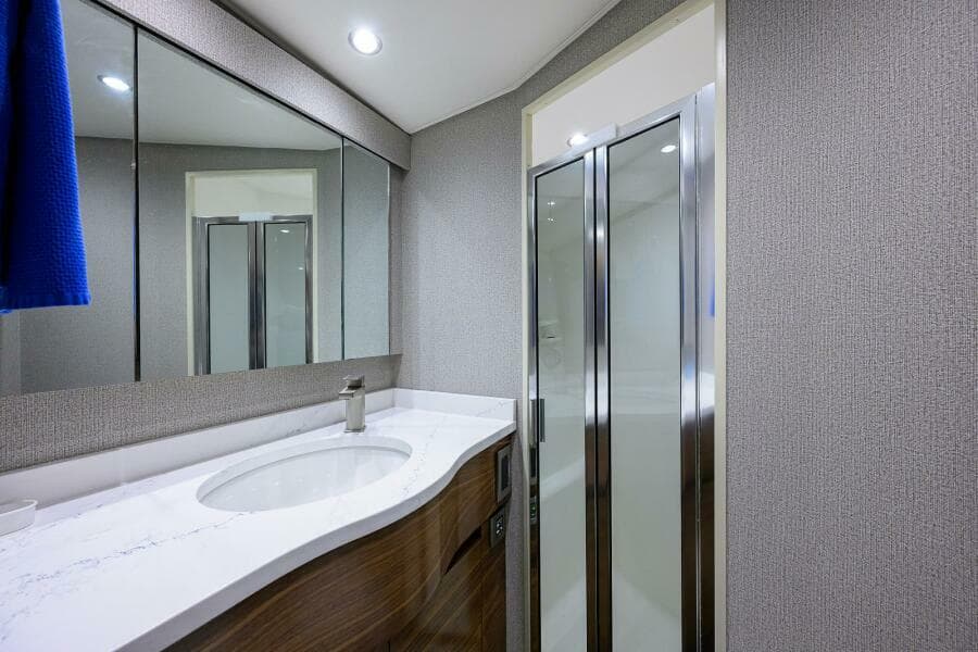 Viking 54 - TROUBLE FREE - Guest Head