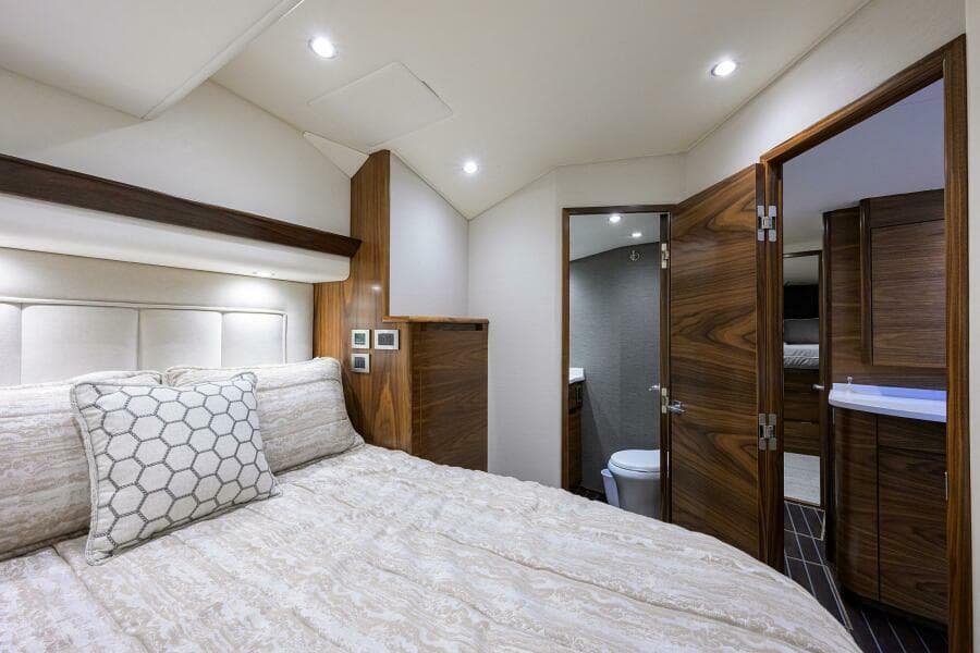 Viking 54 - TROUBLE FREE - Master Stateroom