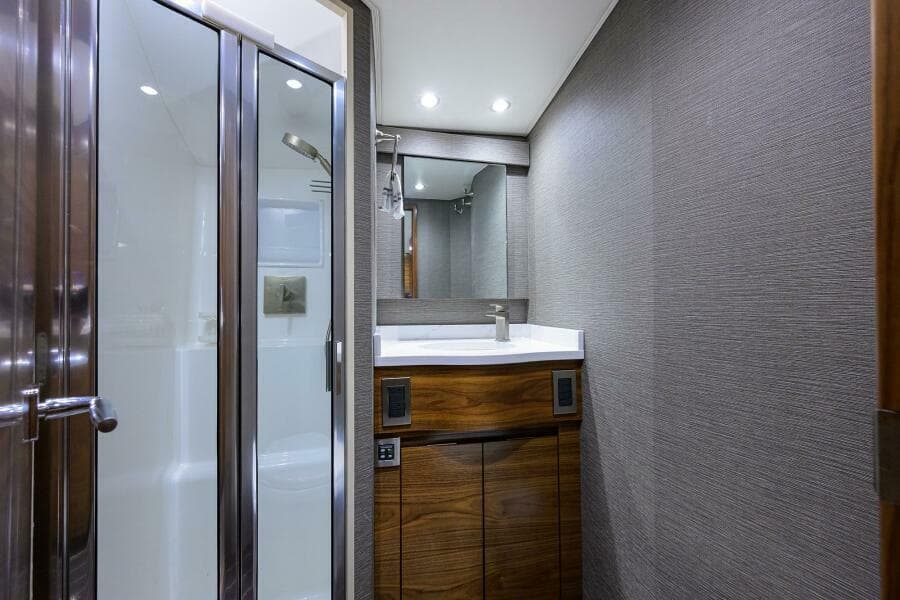 Viking 54 - TROUBLE FREE - Master Head