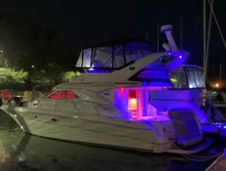 2001 Sea Ray 400 Sedan Bridge