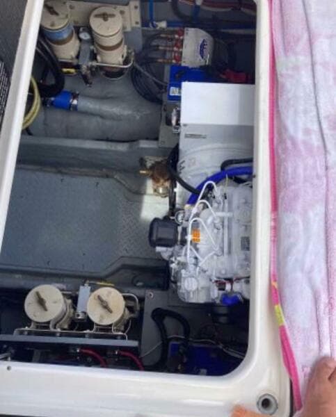 2001 Sea Ray 400 Sedan Bridge