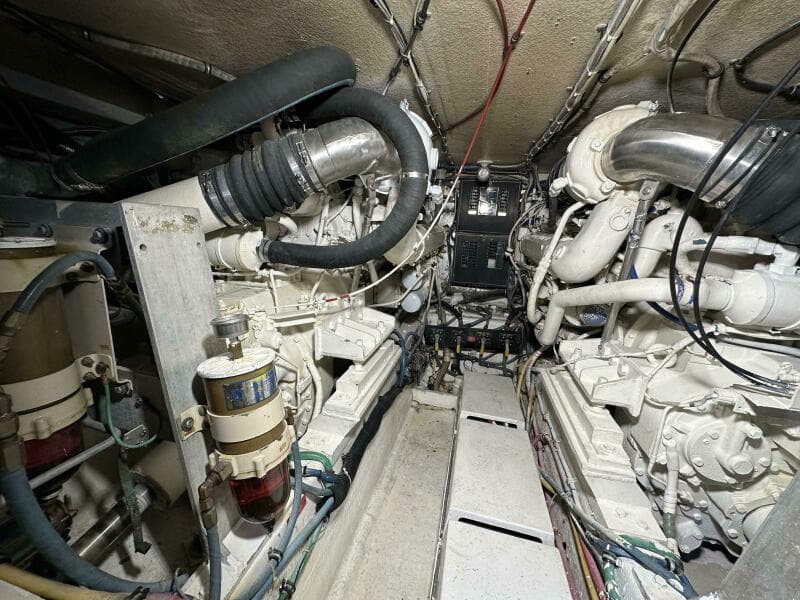 1992 Hatteras 50 Convertible