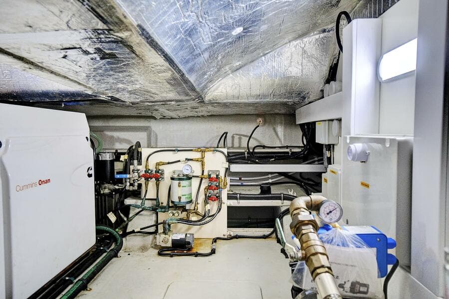 2017 Sunseeker 68 Sport Yacht