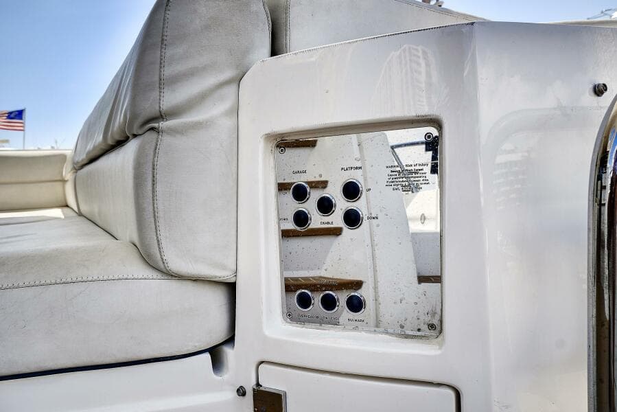 2017 Sunseeker 68 Sport Yacht