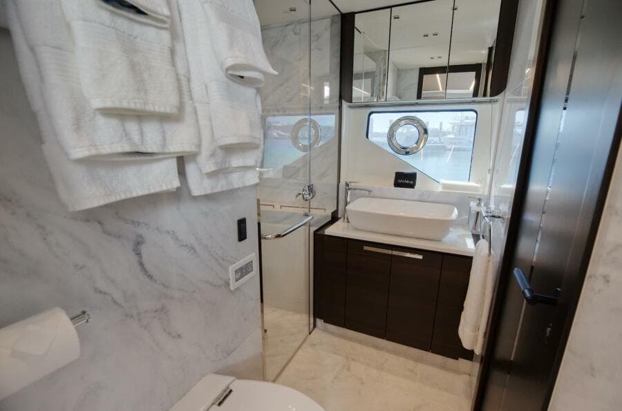 2023 Sunseeker Sport Yacht