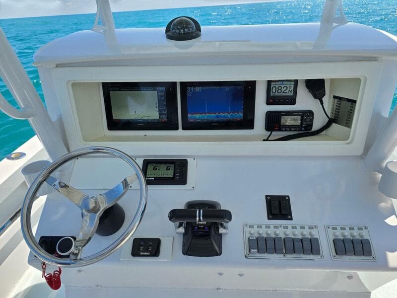 2012 Contender Custom 33 Center Console