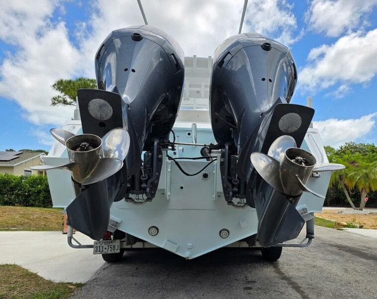 2012 Contender Custom 33 Center Console