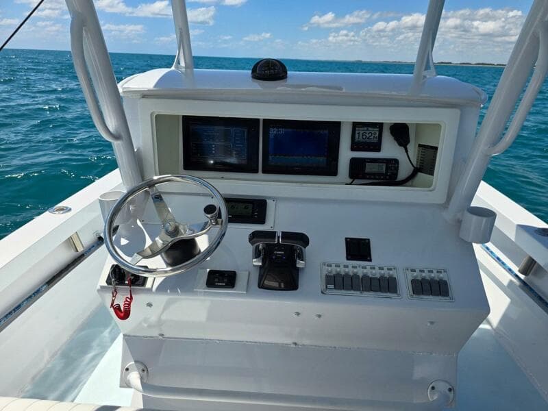 2012 Contender Custom 33 Center Console