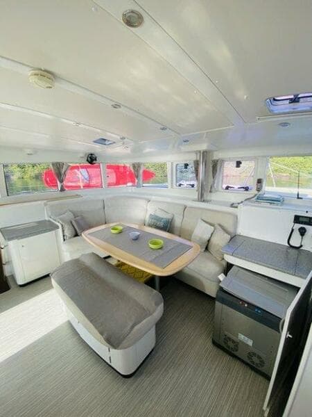 2010 Lagoon 440