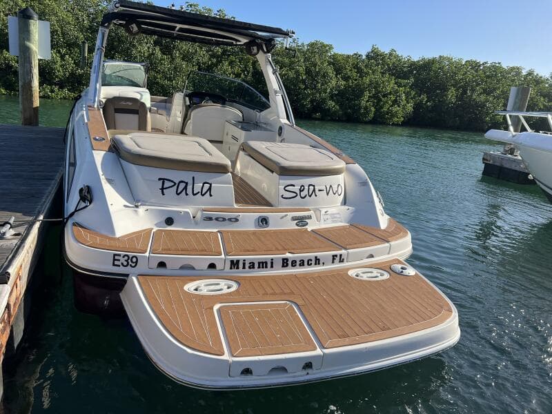 2012 Sea Ray 300 SLX