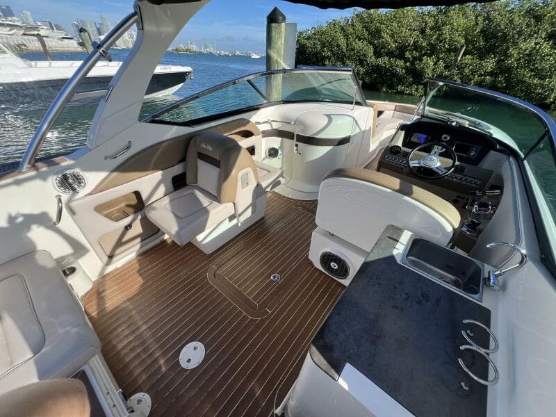 2012 Sea Ray 300 SLX