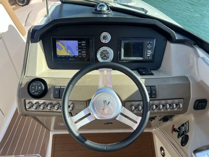 2012 Sea Ray 300 SLX
