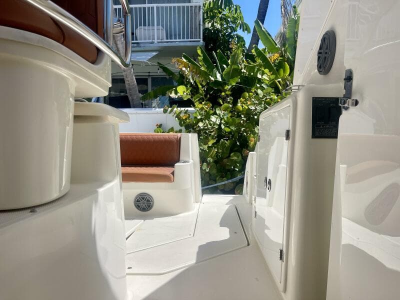 2006 Cruisers Yachts 420 Express