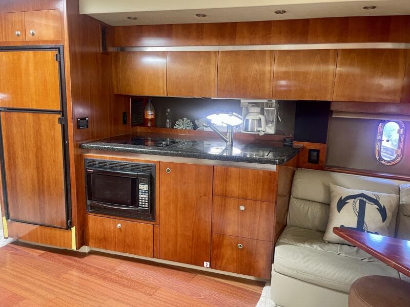 2006 Cruisers Yachts 420 Express