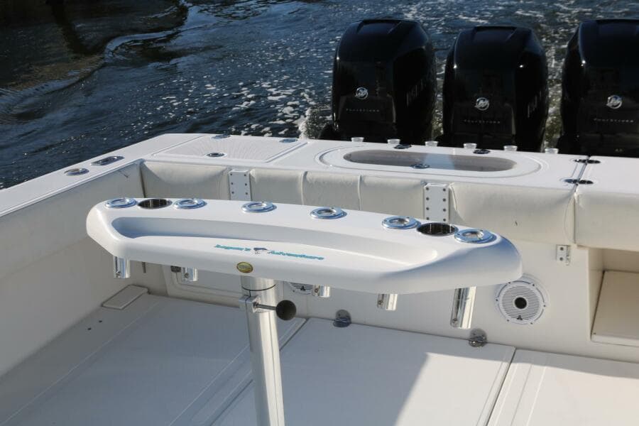 2008 Venture 39 Center Console