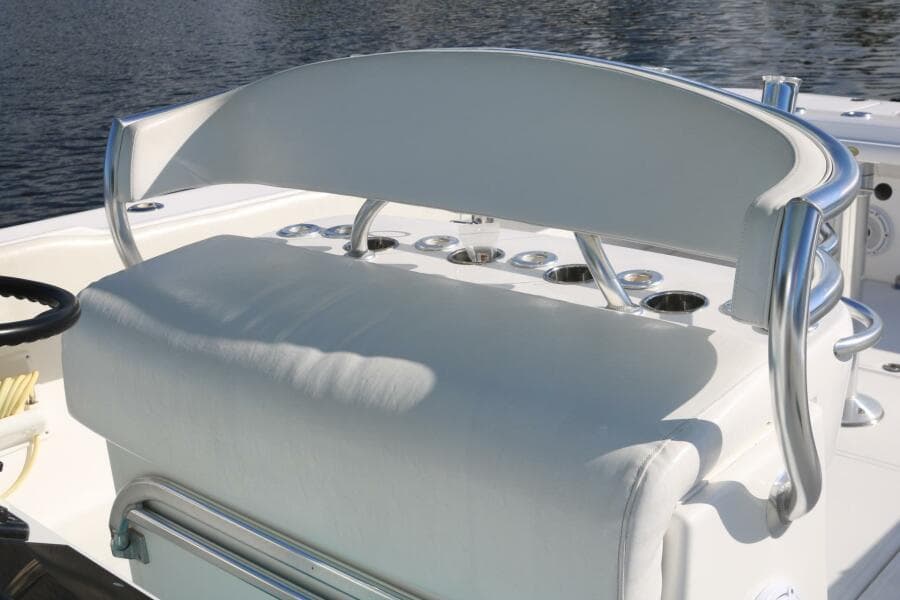 2008 Venture 39 Center Console