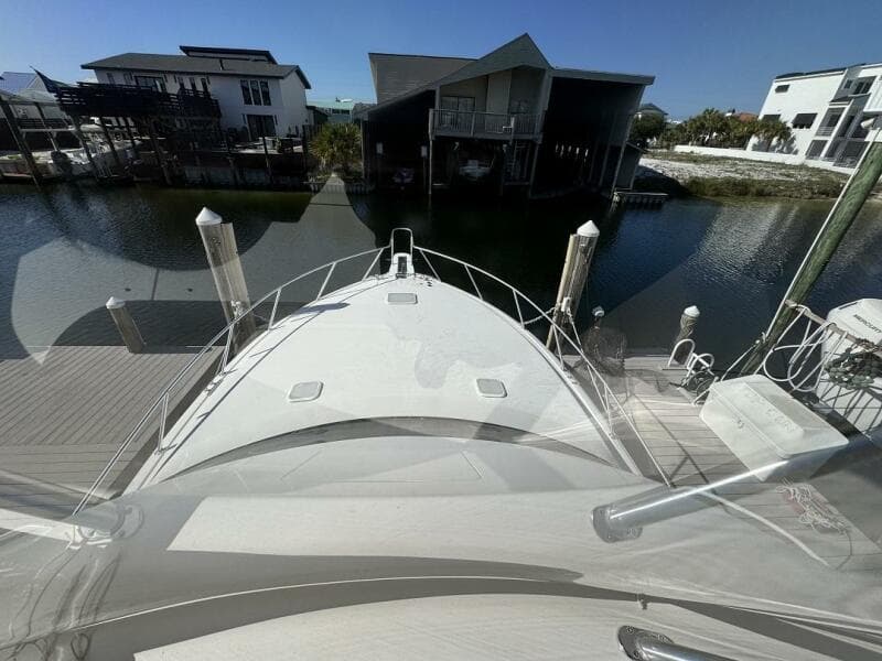 2006 45 Viking Convertible Bow