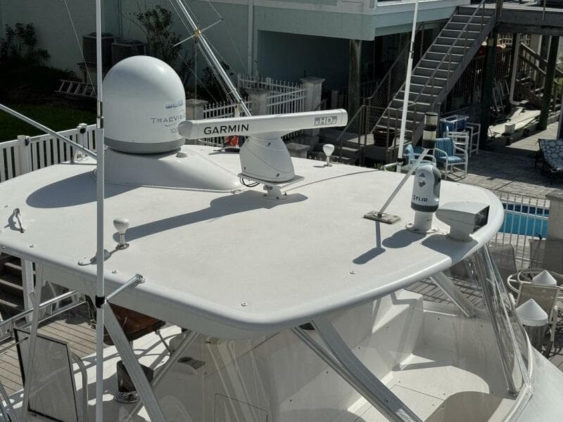 2006 45 Viking Convertible Equipment