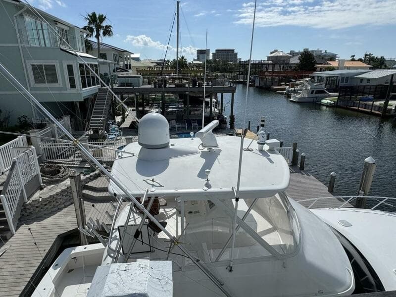 2006 45 Viking Convertible Equipment