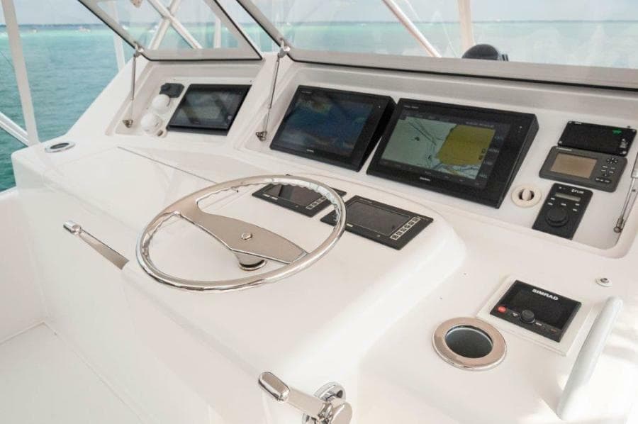 2006 45 Viking Convertible Helm (2)