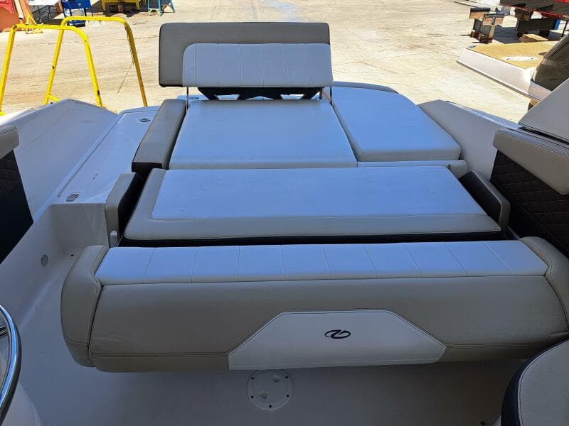 2014 Regal 2700 Bowrider