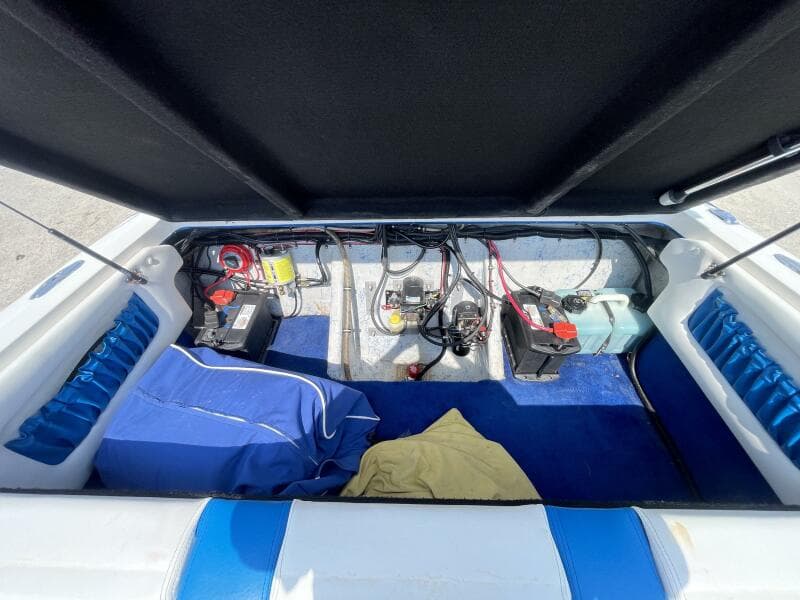 2000 Advantage 21 SR Outboard