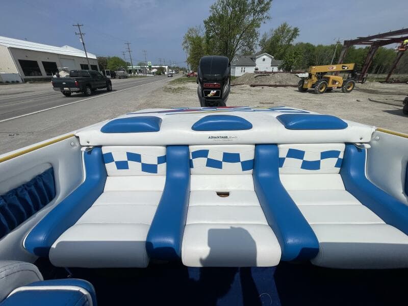 2000 Advantage 21 SR Outboard